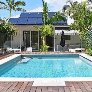 4* Bed & Breakfast Byron Palms & - Adults Only